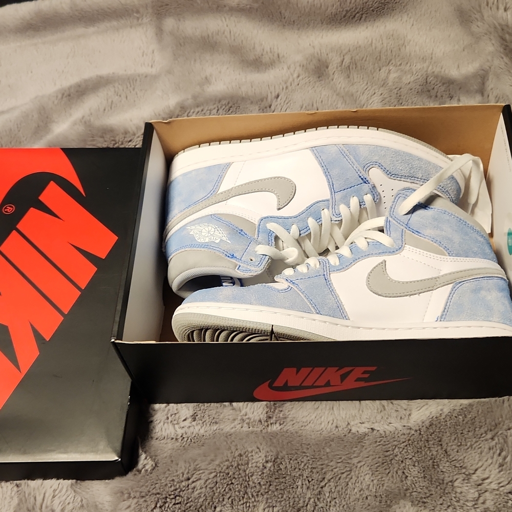 Air Jordan 1s